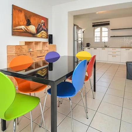 In With Kitchen