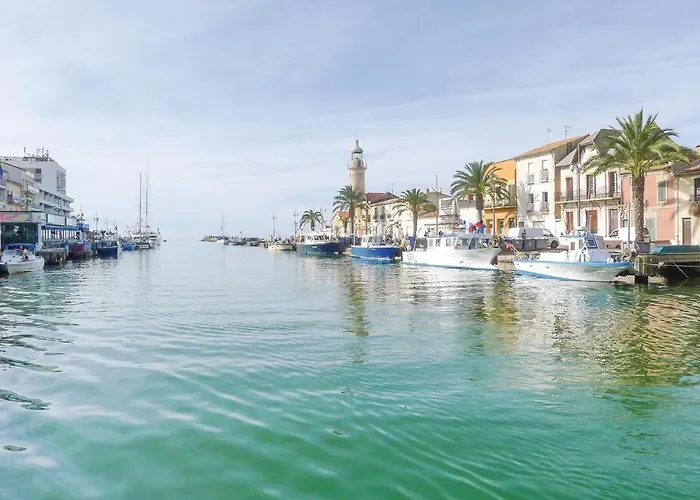 In With Kitchen * Aigues-Mortes